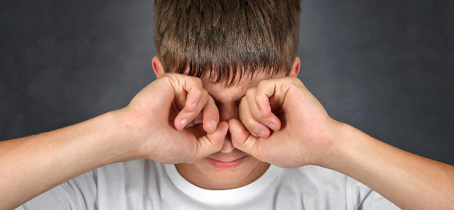 Признаки конъюнктивита глаз у детей и взрослых